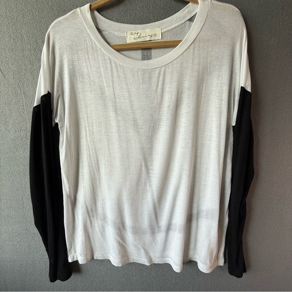 Vintage Havana long sleeve Black and White Top Small Peace Hippie boho - Picture 6 of 6